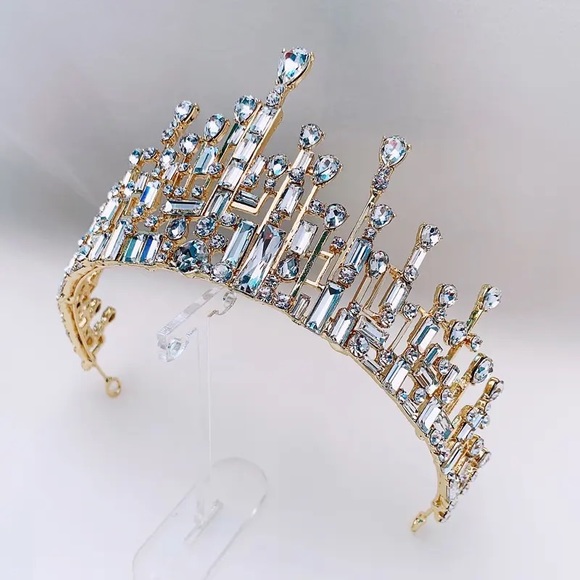 Luminous Tiara - Picture 3 of 7